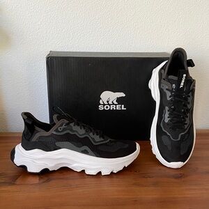 Sorel black & white sneaker kinetic breakthru day lace up athletic shoe 8.5